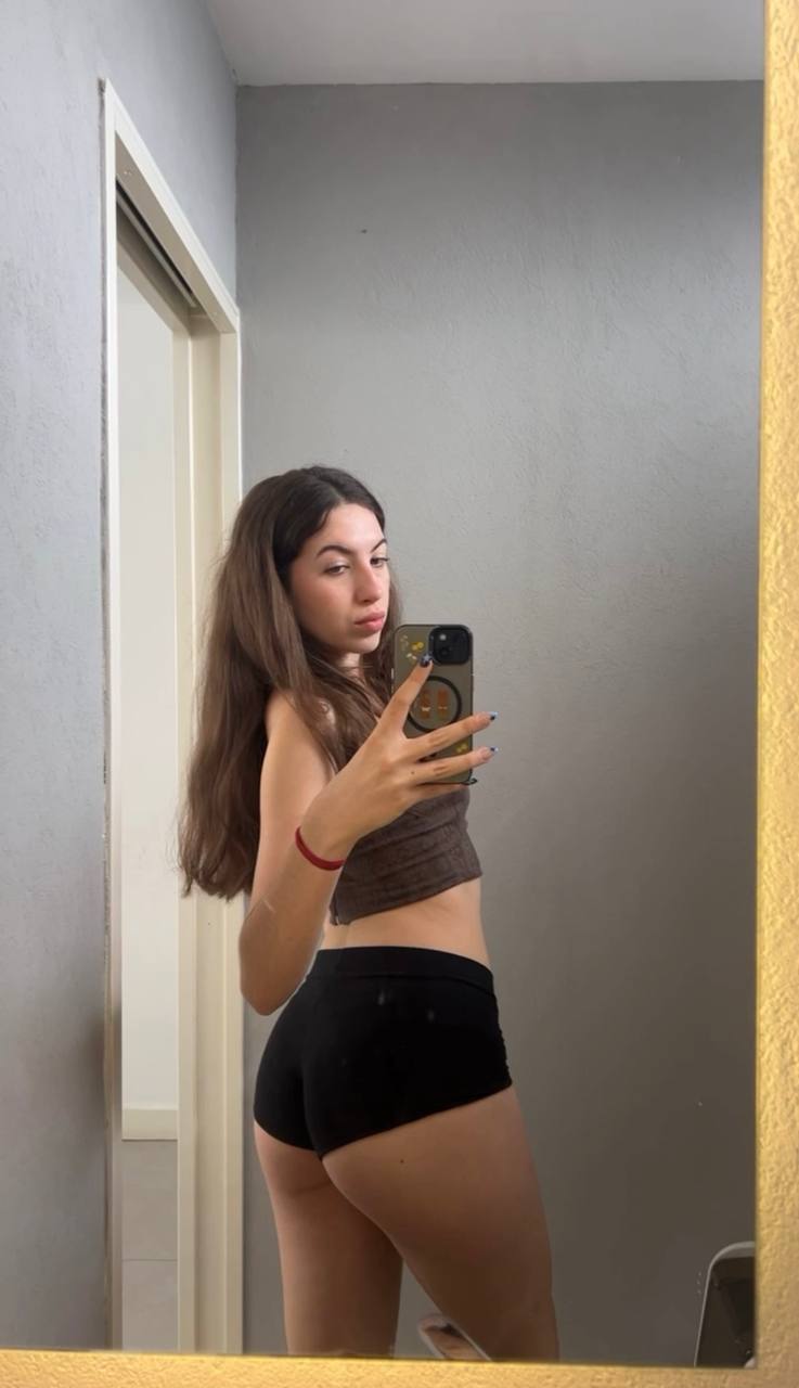 Amber in her underwear in Volgograd