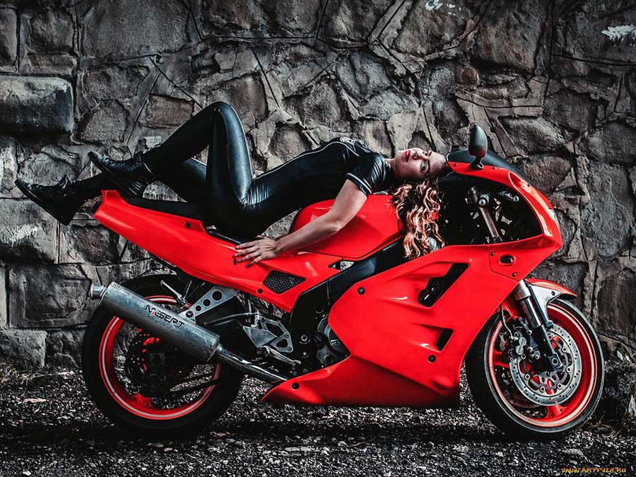 Beautiful girl Beautiful girls and motorcycles in Volgograd