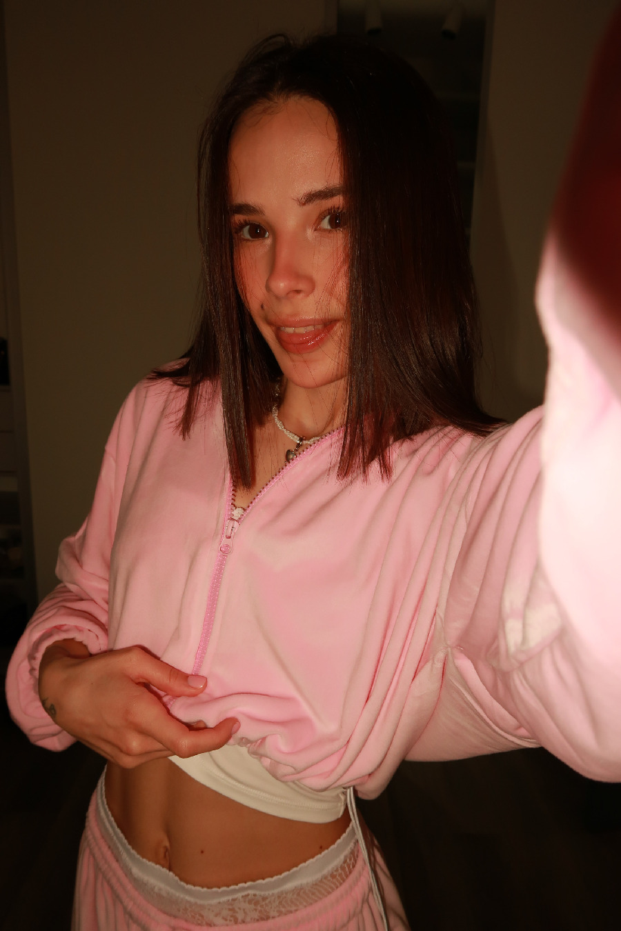 Tina brings the glow — live moments in Volgograd